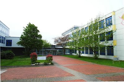 Borbeck | Gymnasium, Schlosspark & Dampfbierbrauerei 3
