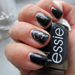Essie Nagellack für Nail of the day ausgesucht.