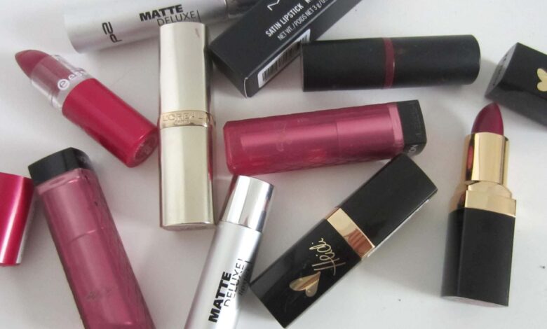 Lila Lippenstift Vergleich 1