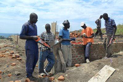 Abaana Afrika e.V. baut Schule in Uganda 1