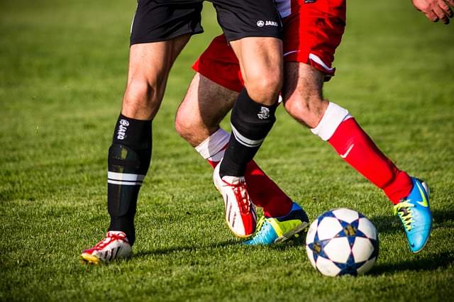 Fehlbelastungen beim Fußball vermeiden 1