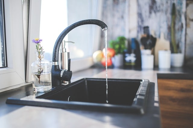 Kochendes Wasser und Sprudel aus dem Wasserhahn 1