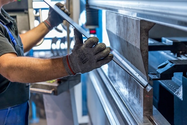 Sicherheit und Effizienz in der Produktion: Ein Leitfaden zu den versteckten Gefahren und deren Lösung 1